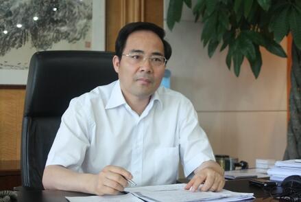 东南网架董事长郭明明