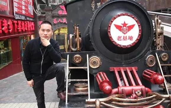 严小江