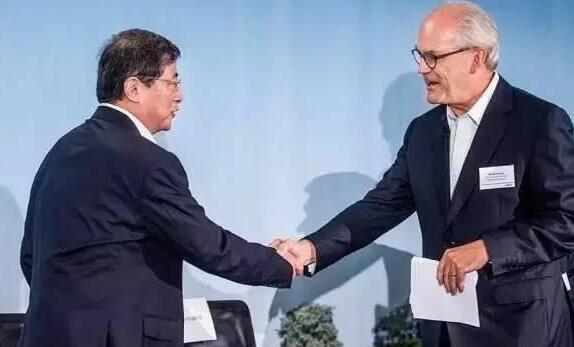 任建新