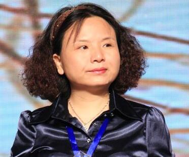 何巧女