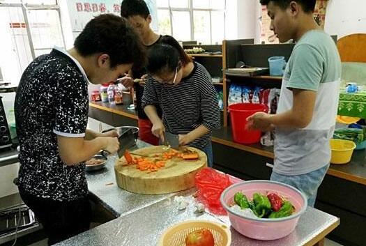 共享厨房进军高校