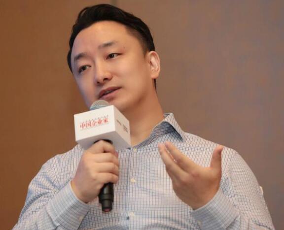 凤凰金融总裁张震