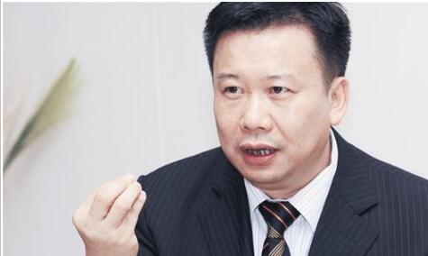 凯撒股份董事长郑合明
