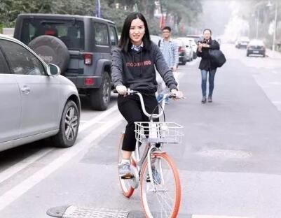 创业者胡玮炜