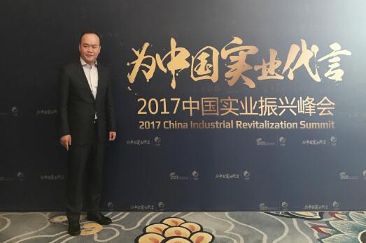 力博得董事长黄拔梓