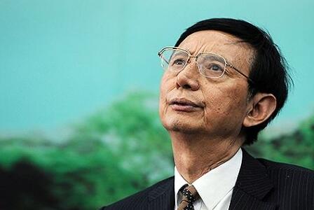 尹明善