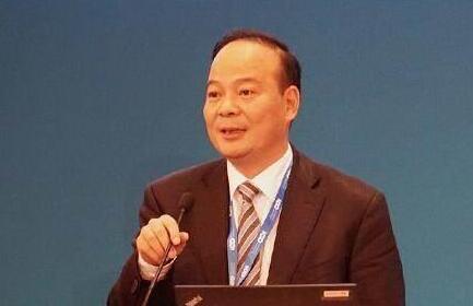 曾毓群