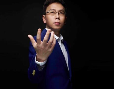 李佳宇