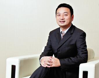 梁建章