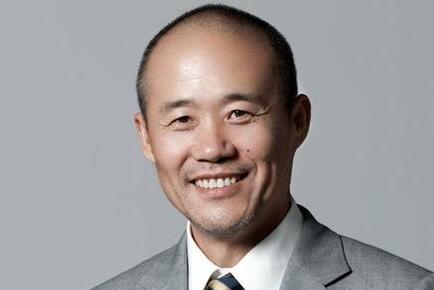 王石