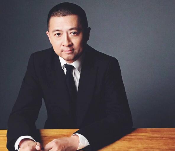 经纬中国张颖