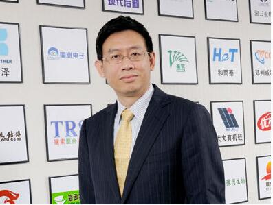 肖冰
