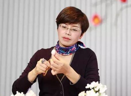 胡毓芳