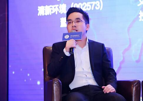 蒋东文