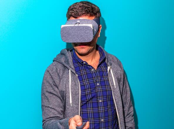 VR