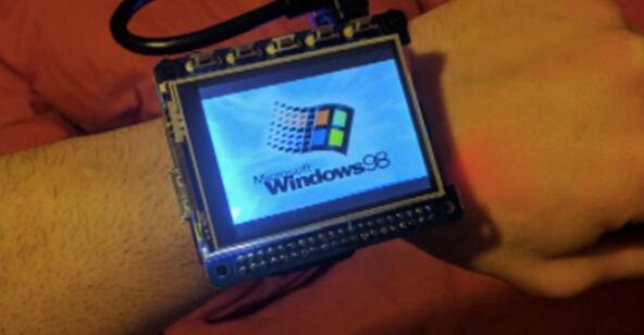 Windows98系统的智能手表
