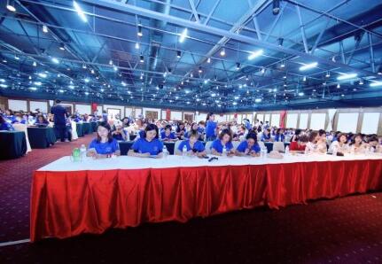 ES Bank和《经济时报》举办第四届全球商务峰会